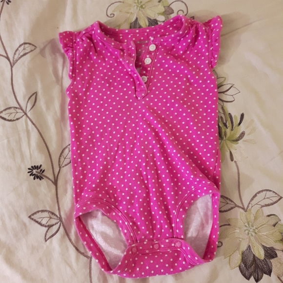 size 9M baby girls cute polka dotted onesie - Picture 2 of 7